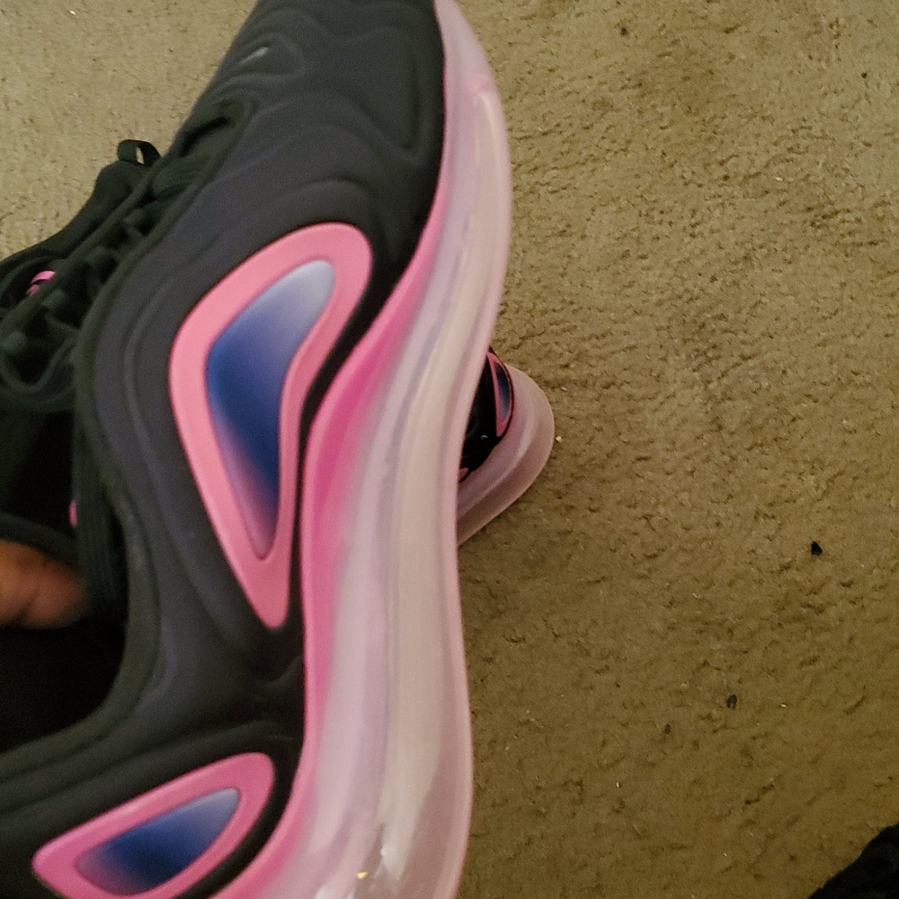 air max 720 - Picture 2 of 3